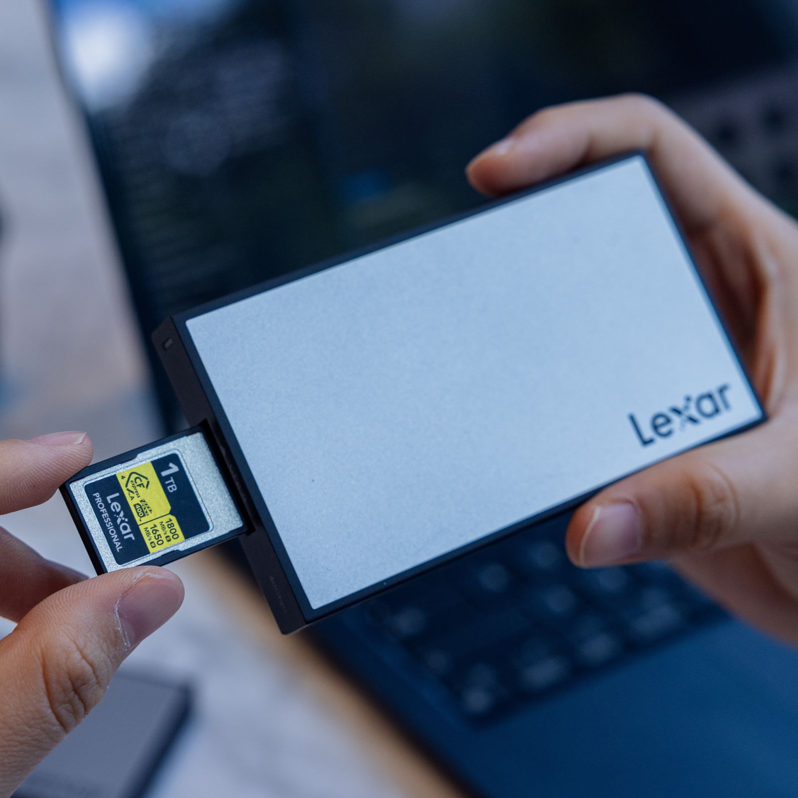 Lexar Professional Workflow CFexpress 4.0 Type A カードリーダー