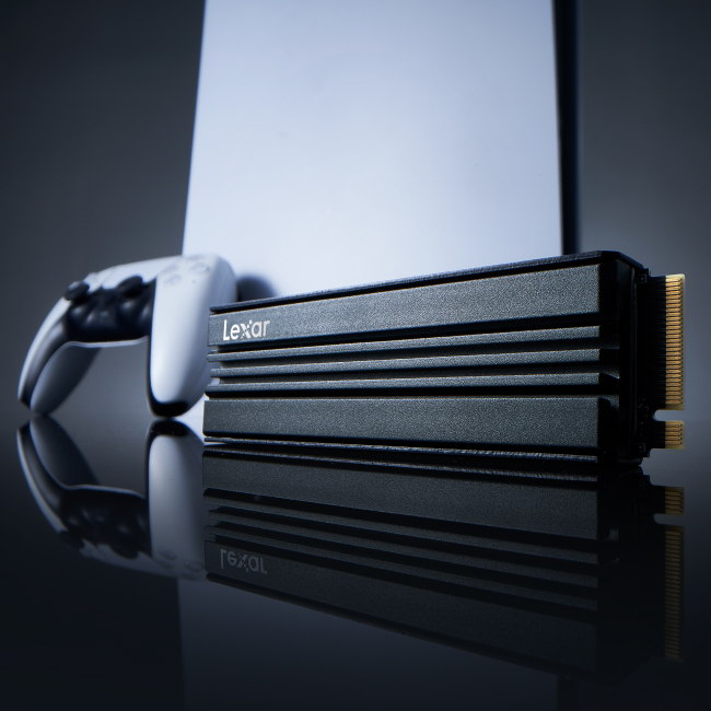 NM790 with Heatsink M.2 2280 PCIe Gen 4x4 NVMe SSD | Lexar Global