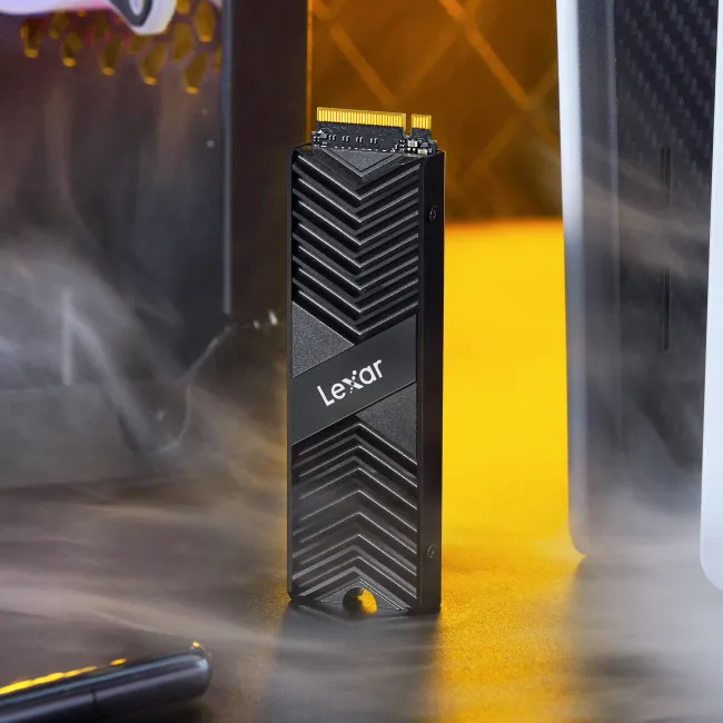 Lexar Professional NM800 PROヒートシンク付きM.2 2280 PCIe Gen4x4